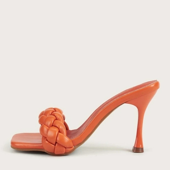 Heels - Picture 3 of 6